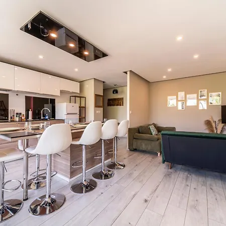 La Verriere - 6 Pers - Parking - Metro - Netflix - Wifi * 阿斯克新城